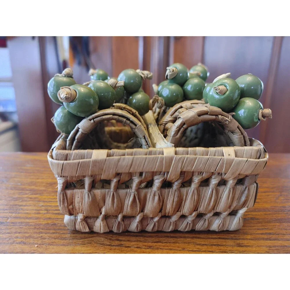 Set of six Vintage Napkin rings In banana Leaf basket